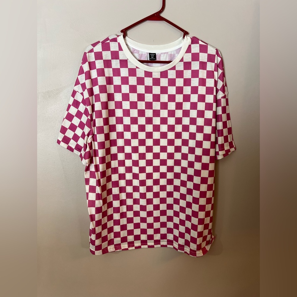 SHEIN Pink and White Checkered Short Sleeve Tee